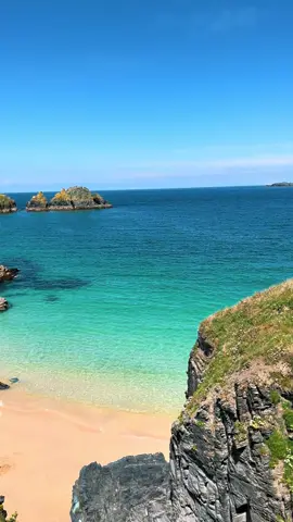 Happy Blue Monday from Cornwall 💙🌊 #cornwall #amazingcornwall #cornishcoast #cornwallbeach #PlacesToVisit #relaxing #bluemonday #cornwallbeaches #cornwalltiktok #beachvibes #relaxing 