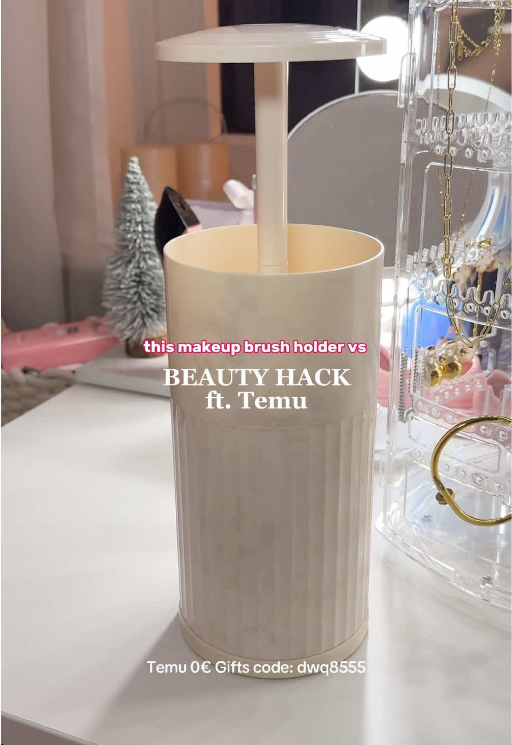 Werbung the only makeup brush holder you need!!✨ link in bio, 🔎Code: dwq8555 for #temu 0€ Gifts (Only for new app users with qualifying orders. T&Cs apply) #makeup #aesthetic #organization #organize #fyp 