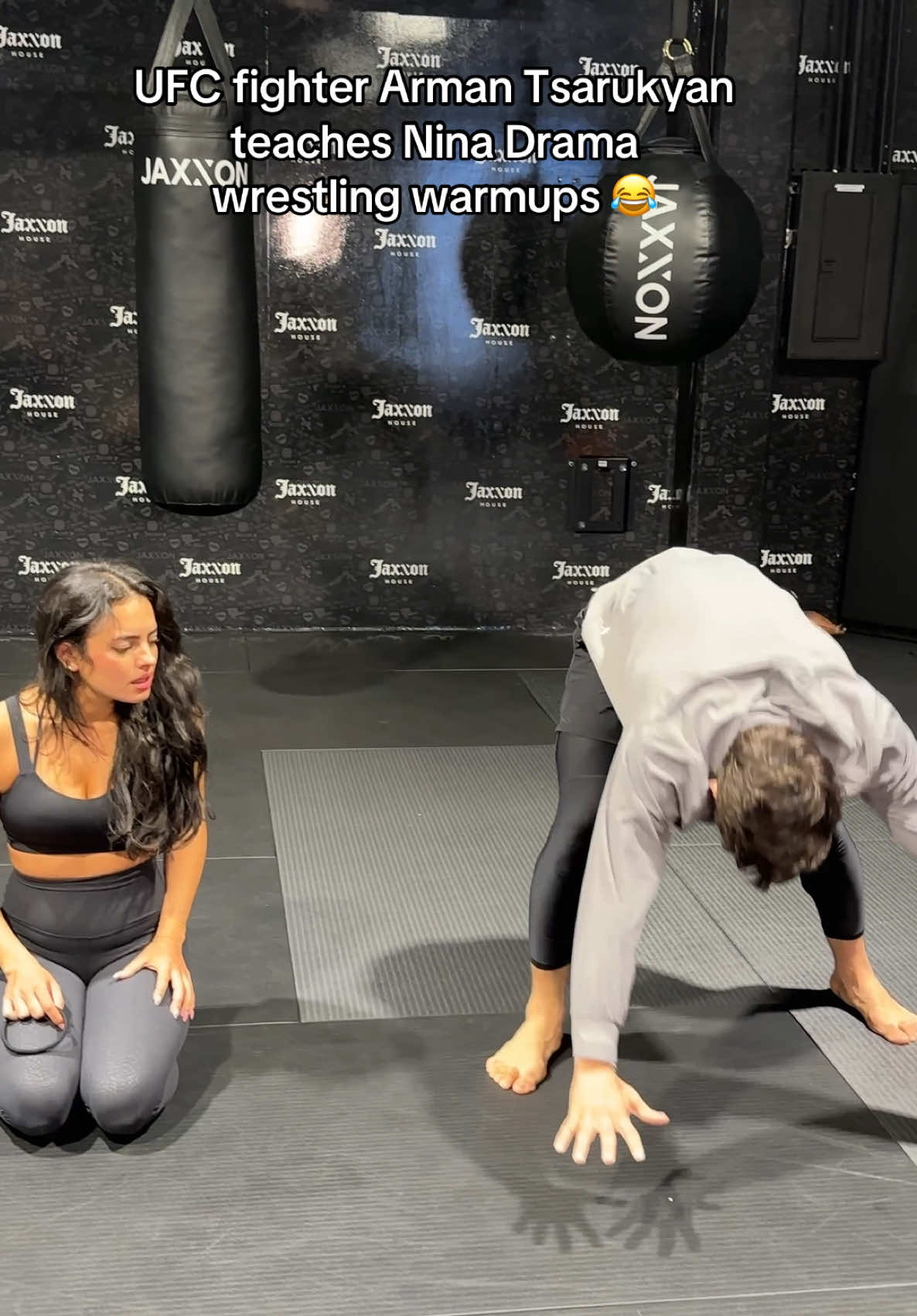 UFC fighter Arman Tsarukyan tried teaching Nina Drama his famous wrestling warmup move and failed. Nina stood no chance LMAO #UFC #armantsarukyan #mma #ninadrama #kickboxing #boxing #muaythai #muaythaifighter #muaythaifighter #taekwondo #jiujitsu #brazilianjiujitsu #jiujitsugrappling #jiujitsulifestyle #wrestling #wrestlingtiktok #wrestlingtok #fit #Fitness #grappling #karate #ufc311