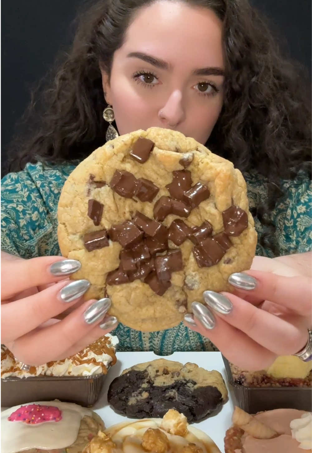 crumbl cookies of the week! ranking them at the end as requested 🙈💗 this was such a great line up guys 🍪  #crumbl #crumblcookies #crumblcookie #crumblecookies #crumblecookie #crumble #crumblesasmr #crumblreview #crumbleasmr #milkandcookies #cookiesandmilk #cookiesoftheweek #eatwithme #mukbang #mukbangeatingshow #eatingasmr #foodasmr #mukbangasmr #asmreating #eatingshow #eatingshowasmr #eatingsounds #crunchy #mukbangs #mukbangvideo #eatingsounds  #crunch #crunchyasmr #crunchsounds #crunchysounds #crunchymukbang 