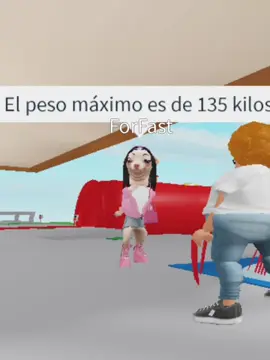 solo peso 700 kilos🥰😤// colab: @lasandijuela_roblox #fypシ゚ #humor #foryoupagee #verijona #parati #fyppp #viral #foryoupagee 
