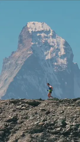 What a view 😍 #skyrunning #trailrunning #alps #switzerland #matterhorn