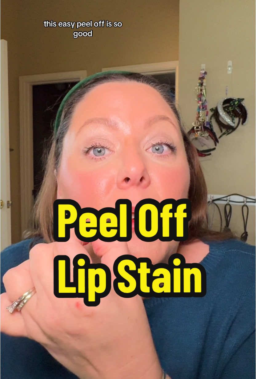 This peel off lip stain is exactly what they hype says about it! #peelofflipstain #lipstain #peeloff #lipcare #lipproducts #TikTokShop #tiktokmademebuyit #tiktokfinds #tiktokgems 