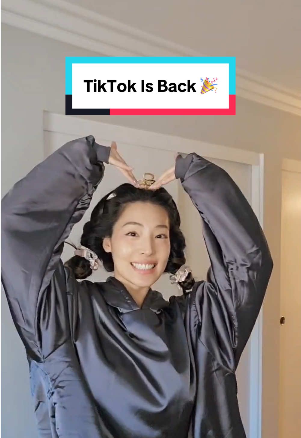 it’s good to be back besties 😏 we missed you! #tiktok #tiktokban #beauty #kitsch #funny #humor #trending #viral #foryoupage @Kirstin Leigh 