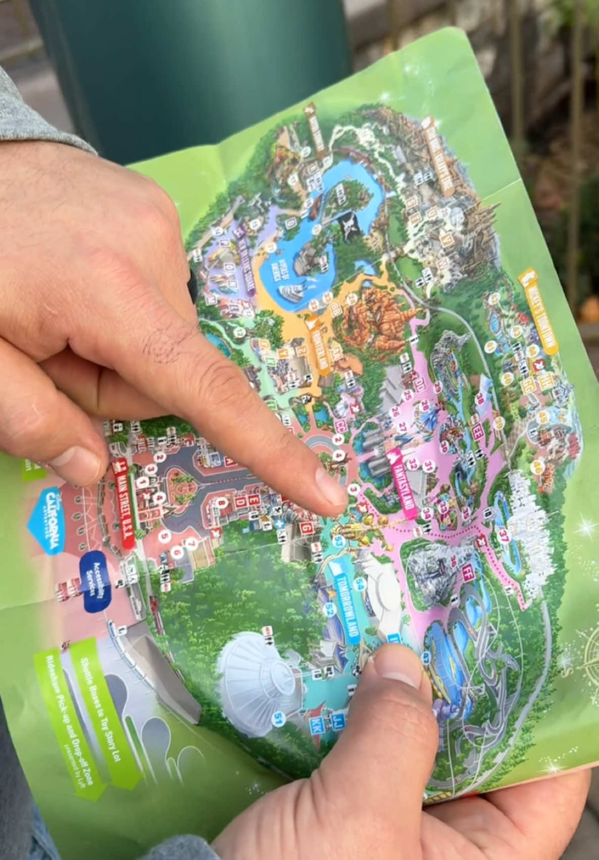 Using a paper map at Disney is crazy. We got apps for that now buddy #disneymillenial #eldermillenial #disneyland 