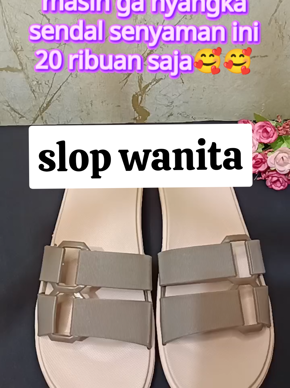 bahan karet berkualitas,anti slip dan anti air,yuuk di co di keranjang kuning sekarang juga🥰#sendalwanita #slopwanita #sendalkaret #sendalringan #sendalnyaman 