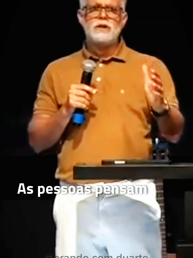 Deus nos ensina a sermos pessoas boas, a vivermos com amor, bondade e compaixão em nossos corações. 🙏❤️#OrandocomDuarte  #claudioduarte  #motivação #reflexão  #mensagemdodia  #mensagemdedeus 