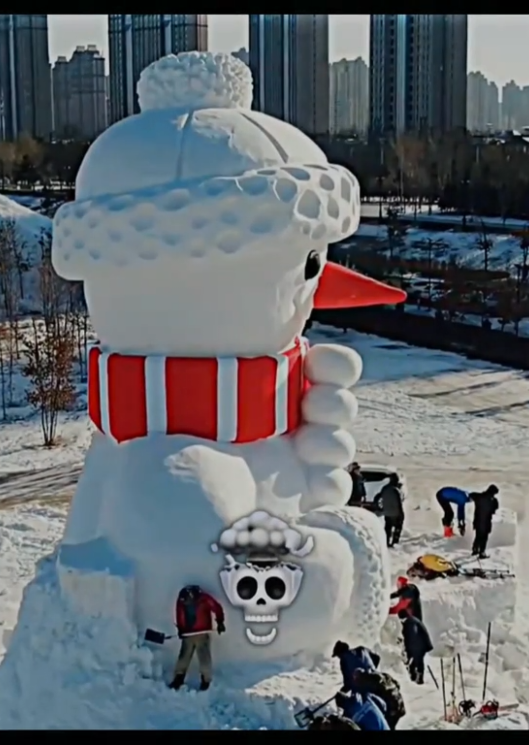 Other building snowman vs this guy snowman💀🔥#trollface #edit #fyp #foryou #foryourpage #keppsupporting #trendingvideo #showman #funny #edits #viralvideo #goviral 