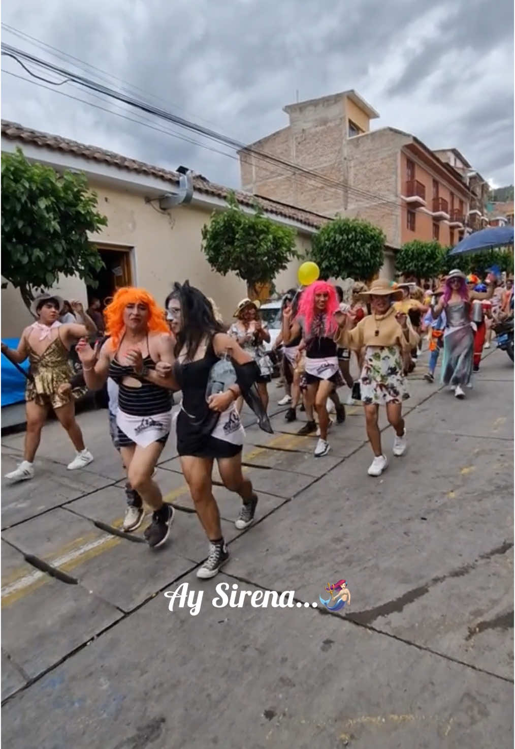 Las sirenas rumbo a su concentración ❤️ #diversion #fyp #carnaval #huamanga ##ayacucho 