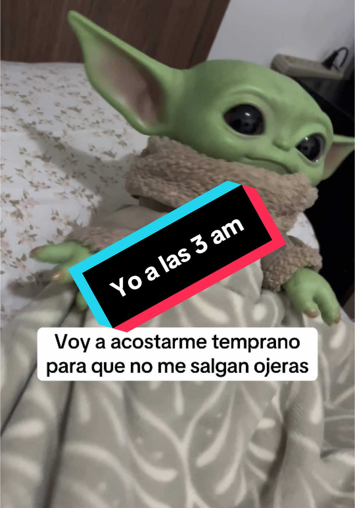 Hoy me duermo temprano 😂💚 #babyyoda #parati #fyp #humor #meme #paratii 