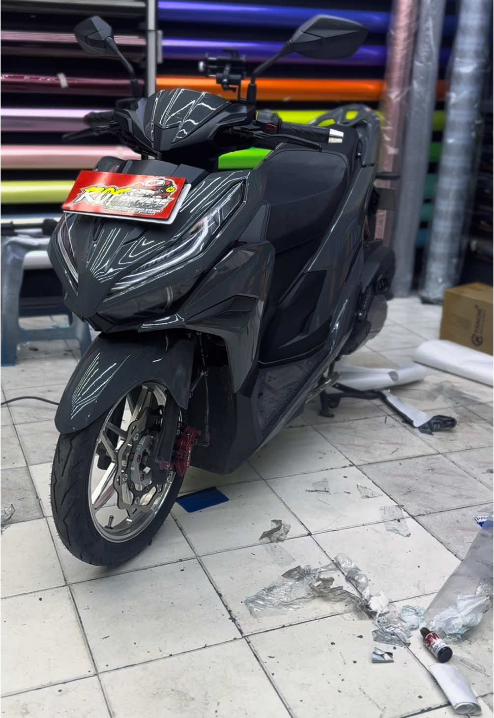 Wrapping sticker gray dark glossy #wrappingsticker #wrappingstickerbekasi #wrappingstickerjakarta #wrappingstickerdepok#vario125 #vario #wrappingstickerjabodetabek #wrappingstickerindonesia #wrappingstickermurah #wrappingstickerpremium #stickermotor #fyp #fypage  #stickermotor #skotletmotor 