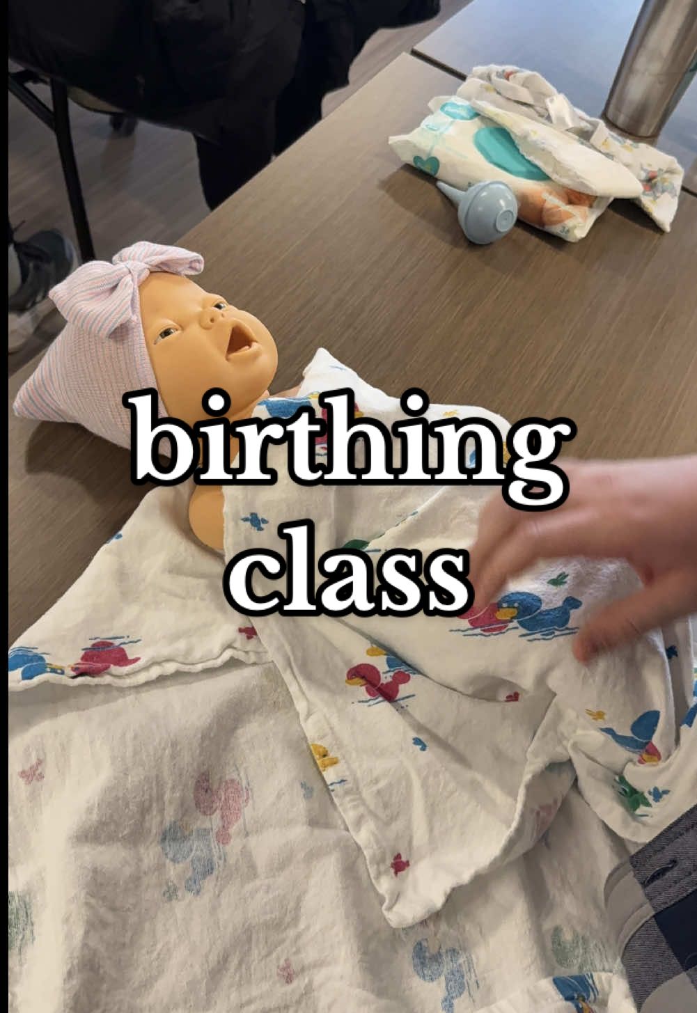 do it!! i’m so glad we did 🫶🏻 learned so much and was able to ask all the questions 🍼 #firsttimemom #firsttimeparents #birthingclass #childbirtheducation #2025mom 