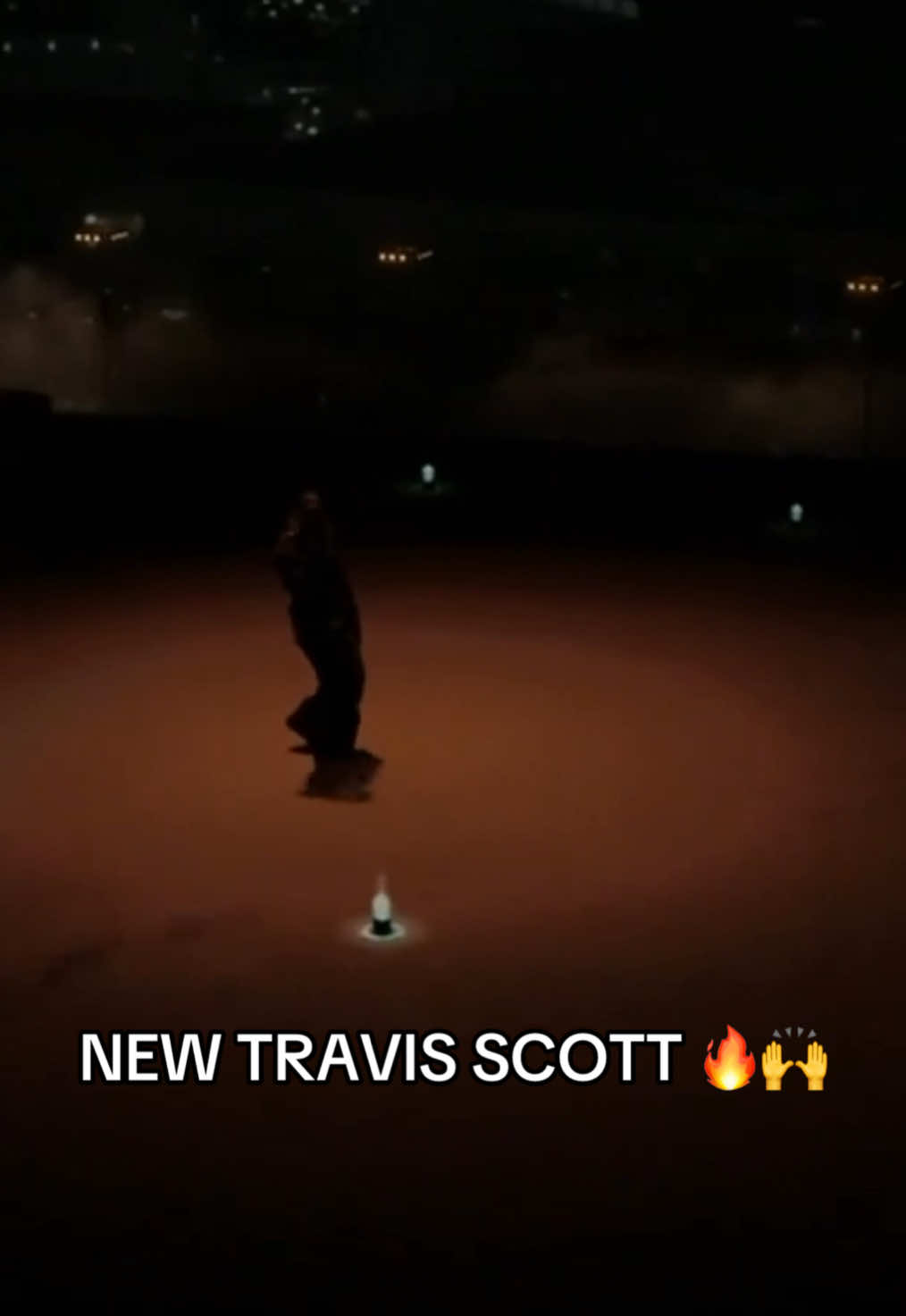 Travis Scott debuts his new single 4x4 at the CFB Finals! 🔥🎶