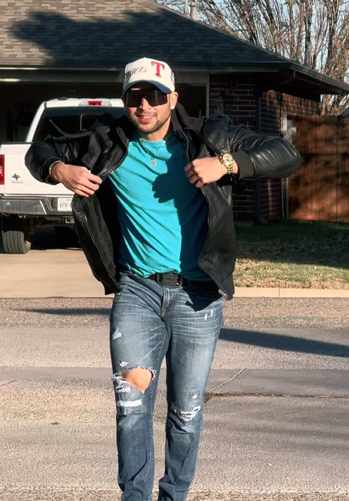 TRENDING DANCE BY TEXAS COWBOY 🇺🇸 #onthisday #fypシ #kanerogal #kiligpamore #duetwithme #trendingnow #trending #vloggerlifestyle #kingofchestbang #danceawesome #dancechallege #rogalbrothers #kanerogalreels #tiktokpinoy #trendingdance #fyp 