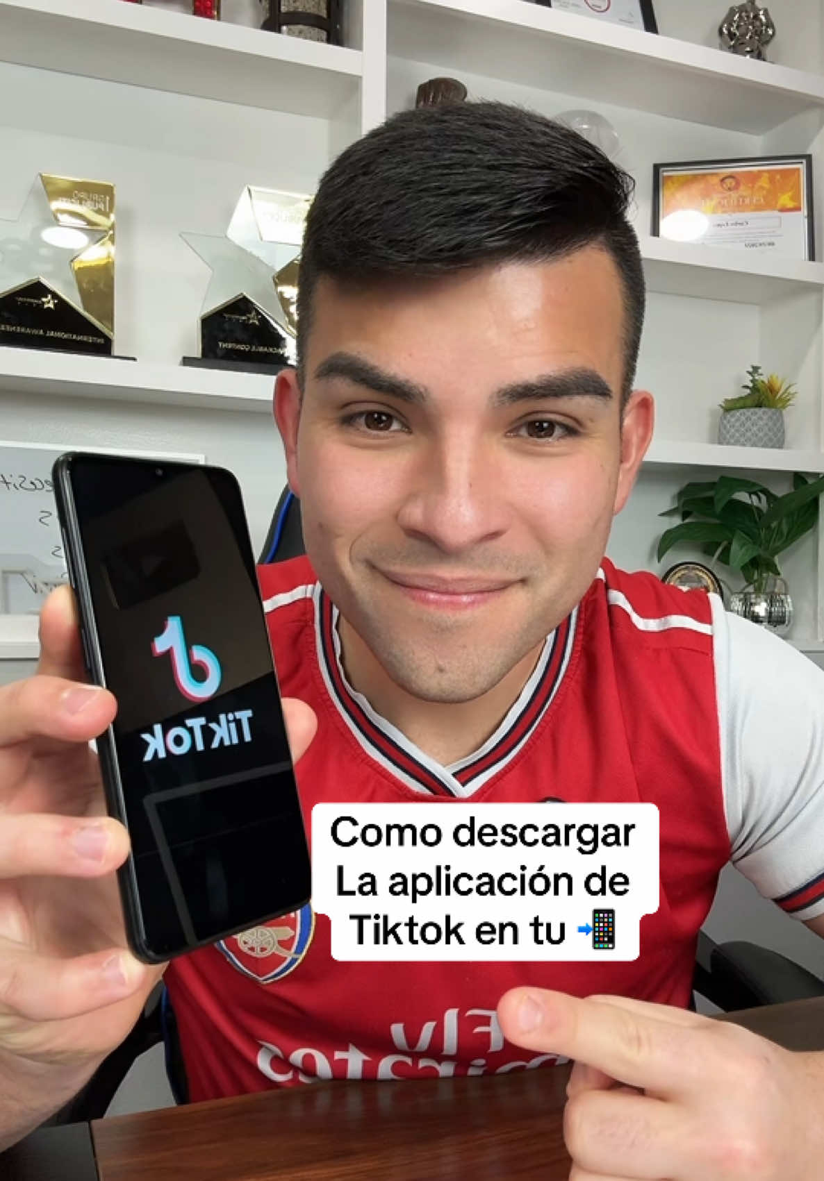 Cómo descargar la aplicación de TikTok si en caso la eliminaste de tu celular! #tips #trucos #tiktok #tiktokban #tiktoktips #AprendeEnTikTok 