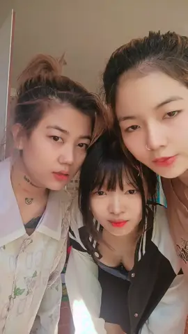 #မြင်ပါများပီးချစ်ကျွမ်းဝင်အောင်လို့🤒🖤 #မဖလုတ်နဲ့ကွာ☹ #trend 