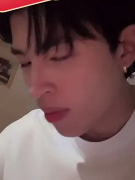 เรื่องวุ่นๆของวัยรุ่นติดม๋า5555555555 คิดถึงน้องมากแหละ เอ่นดุวมานอ่าแล้วทำเสียงงุ้งงิ้งๆเสียงแปดเสียงเก้าใส่เก้อไม่หยุดเลยย ชอบเวลาปอนด์กับเก้อ ดีใจที่เก้อมีพี่ปอนด์น้าา ! 🐶🤏🏻✨🧡 #parkerlert #ppnaravit @ppnaravit 