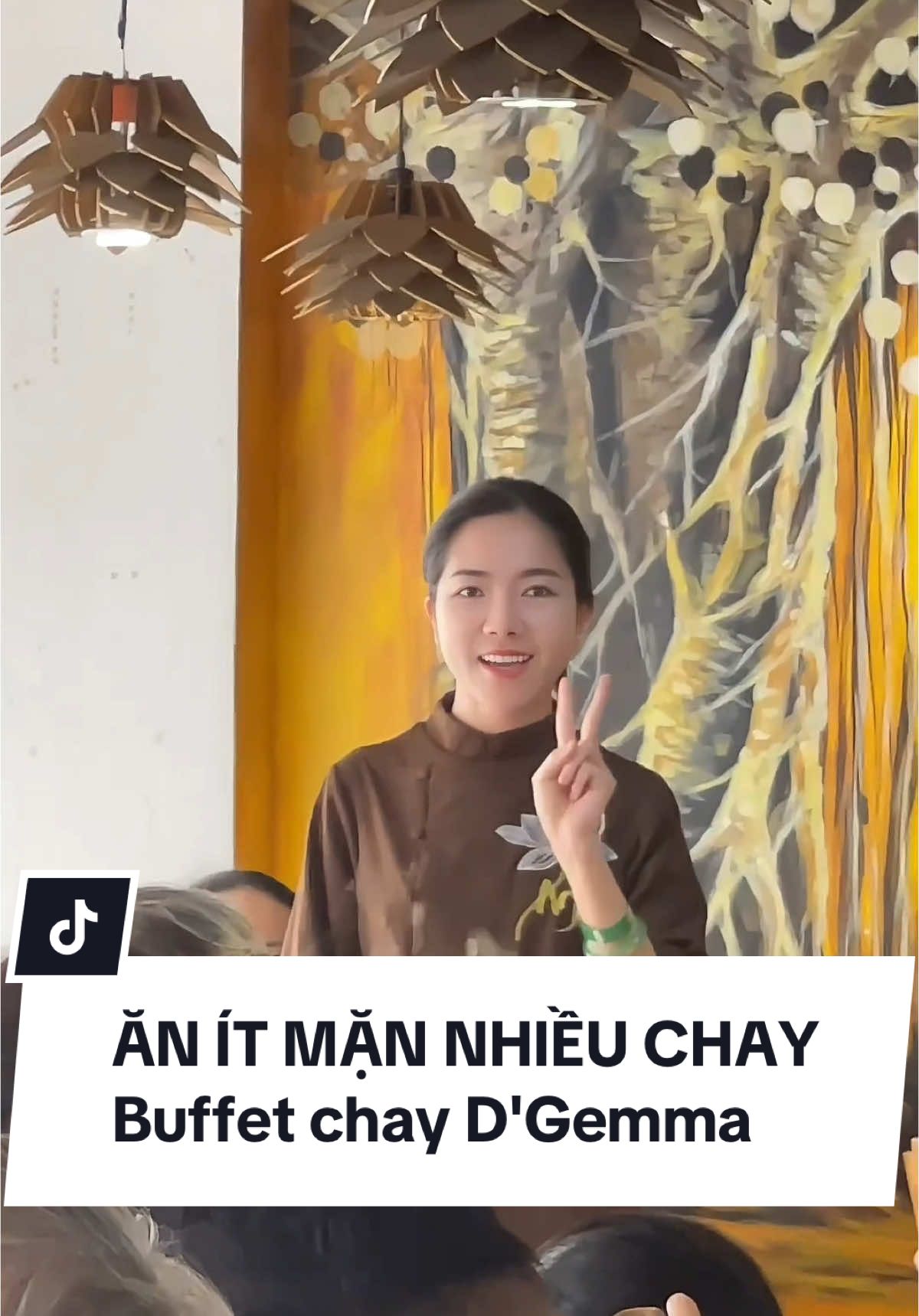 Ai cũng nói không ăn thịt chó mèo, có quá bất công với heo bò gà vịt không?  Mình nghĩ là có, và cũng là không: 