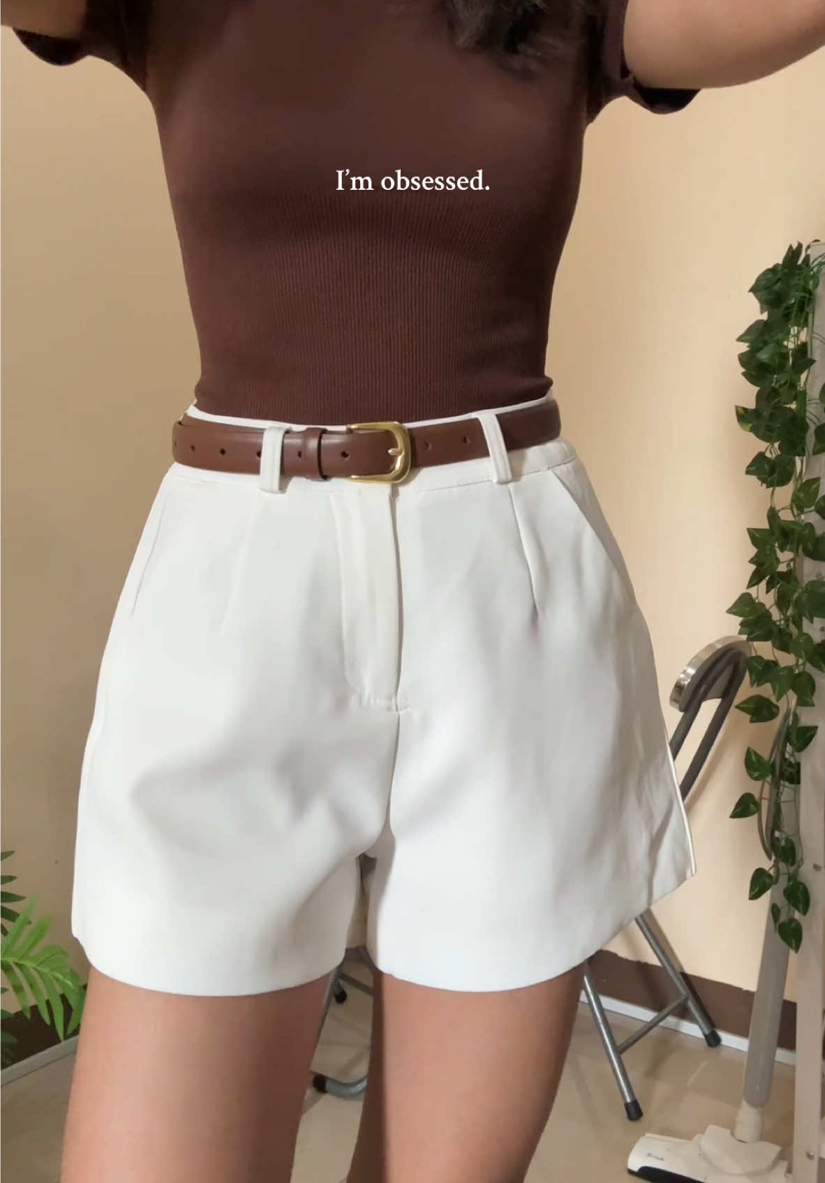 Finally found a perfect classy high waist short #short #shortoutfitideas #OOTD 