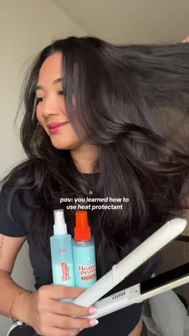 Estie @courtneyy ♡ using heatsy peasy to protect her hair from heat styling tools. #estained #heatsypeasy #heatprotectantspray 
