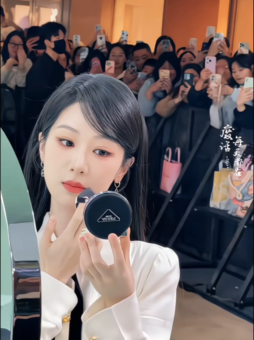 จื่อในงานอีเว้นท์​ #PradaBeauty วันนี้ยัยน้องสวยหวานมากกกกกคิดว่านางฟ้าลงมาจุติ #YangZi #หยางจื่อ #杨紫 