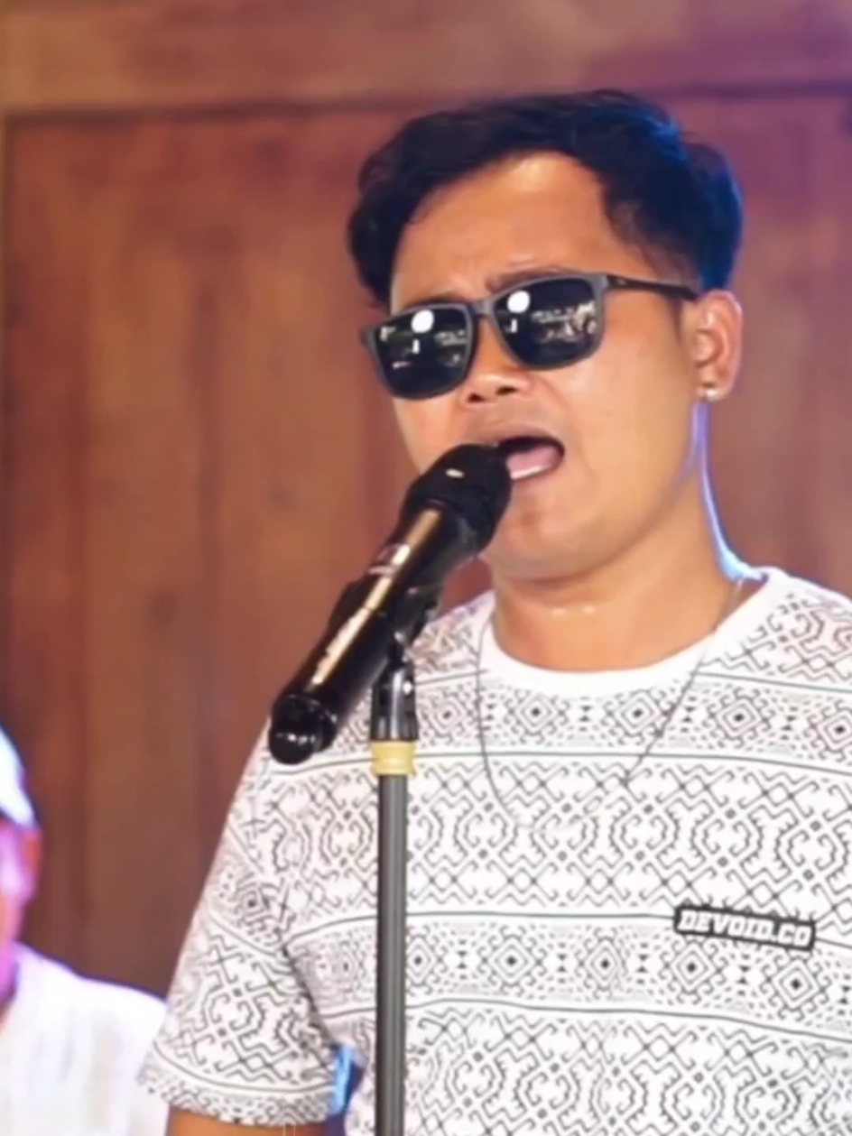 ati iki loro tenan..ora gojekan . judul: Sitik Wae Artist: Tiyo Ldr @tiyo.ldr Poltacoustic song writer: Wiwid Setiyono #jawaterbaru #jawaterbaru2025 #lagujawaterbaru2025 #lagujawaviral #dangdutterbaru #jawaakustik #akustik #akustikcover #lewatberandafyptiktok #lewatberanda #masukberanda #viralvideos #virall #viraltiktok #fypage 
