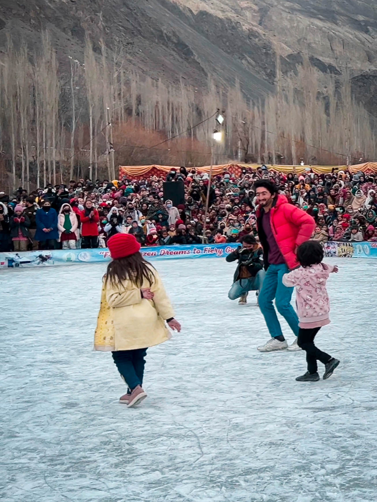 part 2 dance on kara kara ❣️. #beauty #view #viral #winter #frypgシ #foryourpage #foryou #trending #dance #festival #gilgitbaltistan #ghizer 