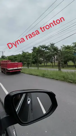 Dyna tronton Batam #truck #toyotadyna #tronton #tiktokviral #tiktokindia 