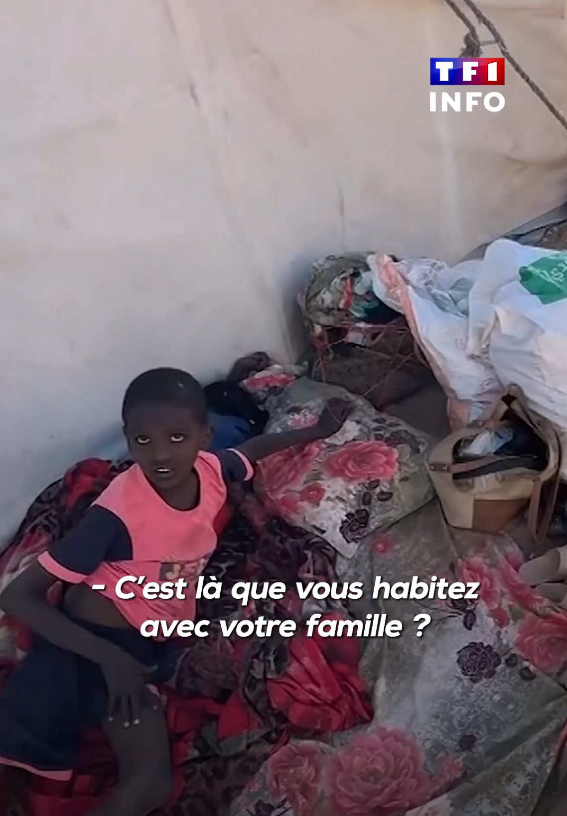 🔴 Ce soir, LE 20H de Gilles Bouleau propose un document rare 🎥 Exactions, exil, famine... Michel Scott & Fabrice Amzel se sont exceptionnellement rendus au Soudan ▶️ Pays plongé dans la #guerre depuis un an et demi, pays coupé du monde que les équipes de @TF1 vont vous montrer  #info #jt #reportage 