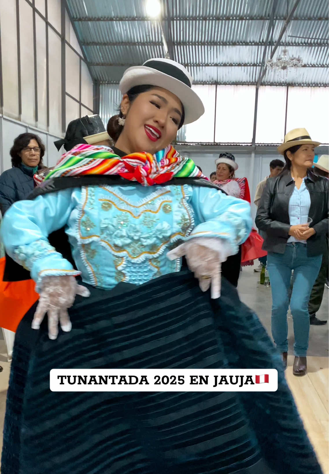 Asi estuvimos bailando en Jauja 💚 Celebrando el cumpleaños de mi abuelita Rosita Gomez ‼️🎂🦋 #dianaavilaperu #jauja2025 #jauja_perú🇵🇪🥰🥰 #meperdiste #primicia2025 #tunantada #tunantada2025 #jauja #lilianamorales 