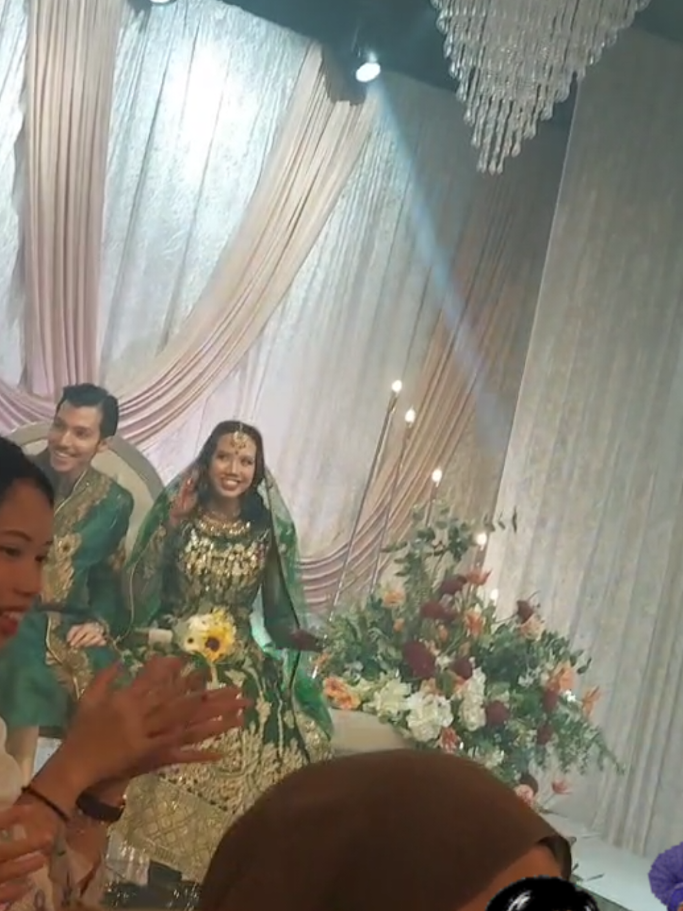 My Niece's beautiful wedding🤵‍♂️👰‍♂ #wedding #weddingtiktok #fypsg #bollywood #majliskahwin #tiktoksg #weddingvibes #tiktoksg #fyp #bhangra #malaywedding #sg  #shopwithfie #viraltiktok 