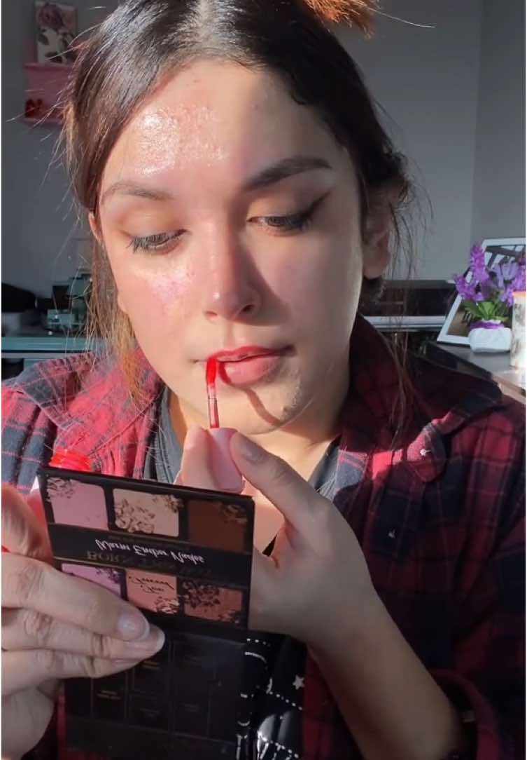 I tried to attempt @BILLIE EILISH makeup tutorial on tanner skin tone and brown eyes in natural lighting 🤎✨  chefs kiss if you ask me! 👄🖤✨ @imfrom_us @maccosmetics @Formula Z @elfcosmetics @Anastasia Beverly Hills @Ulta Beauty @Catrice Cosmetics @revlon @Avon Insider  #billieeilish #billieeilishmakeup #makeuptutorial #eyeliner #naturallight #nofilter #makeuptutorial #trending 