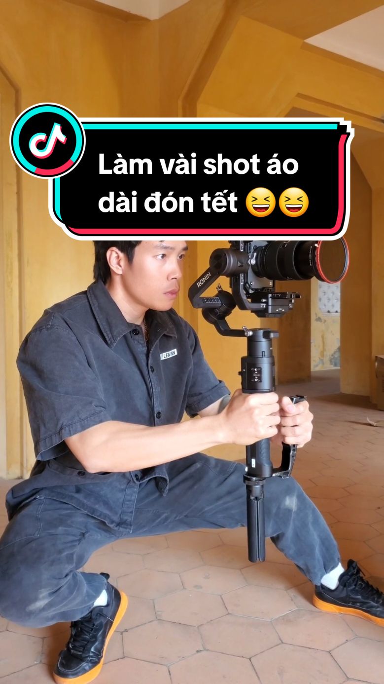 Gimbal Vài shot quay áo dài ạ ☺️☺️. #gimbal #gimbaltutorial #filmaker #videography #photographer #photography #ronins #streetvideo 