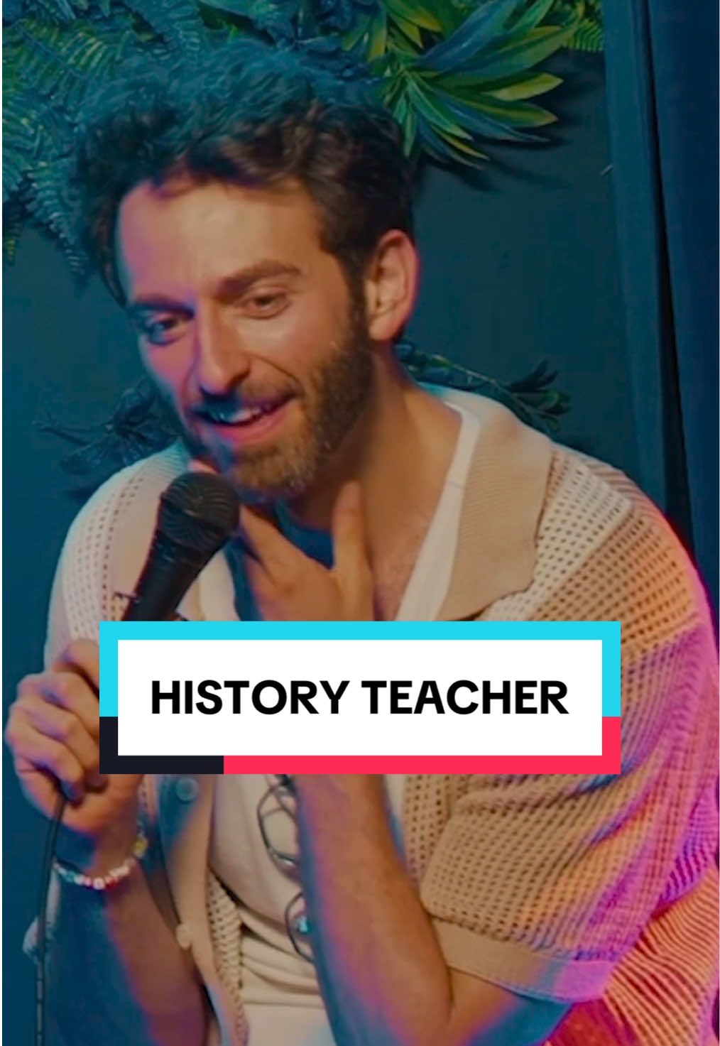 Hysterical crowd work 🧑🏼‍🏫📚🤣 #standupcomedy #historyteacher #crowdwork #comedy #funny