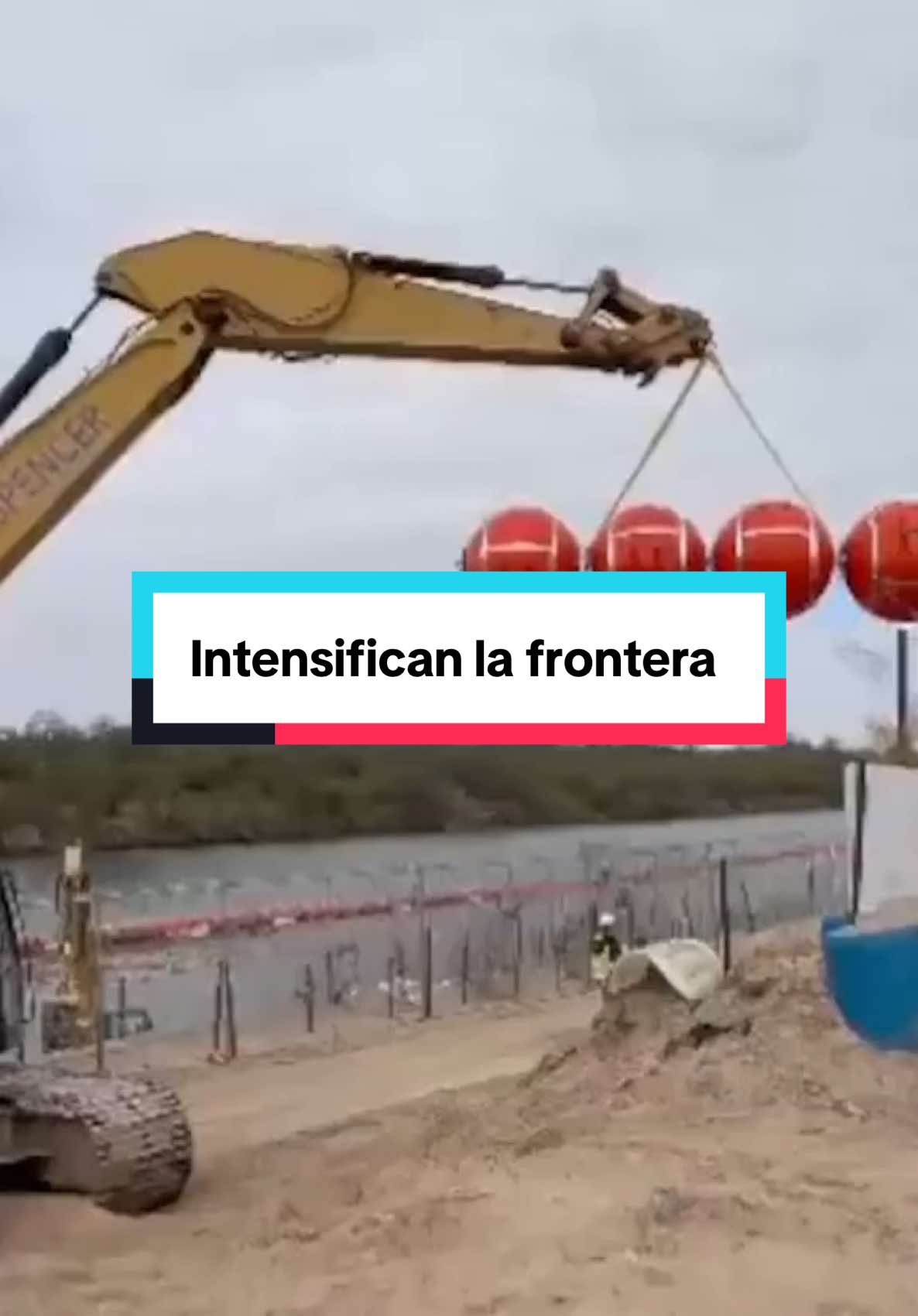 Texas añade más boyas en el Río Grande hoy, intensificando esfuerzos para frenar la migración ilegal en la frontera. #texas #boyas #migracion #mexico #noticias #adn40