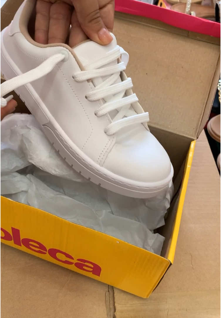 Uma reposição que não pode faltar para completar nossos looks 😍 📍109,90 34 ao 39 #moleca#tenisbranco#tenisfeminino#tenismoleca