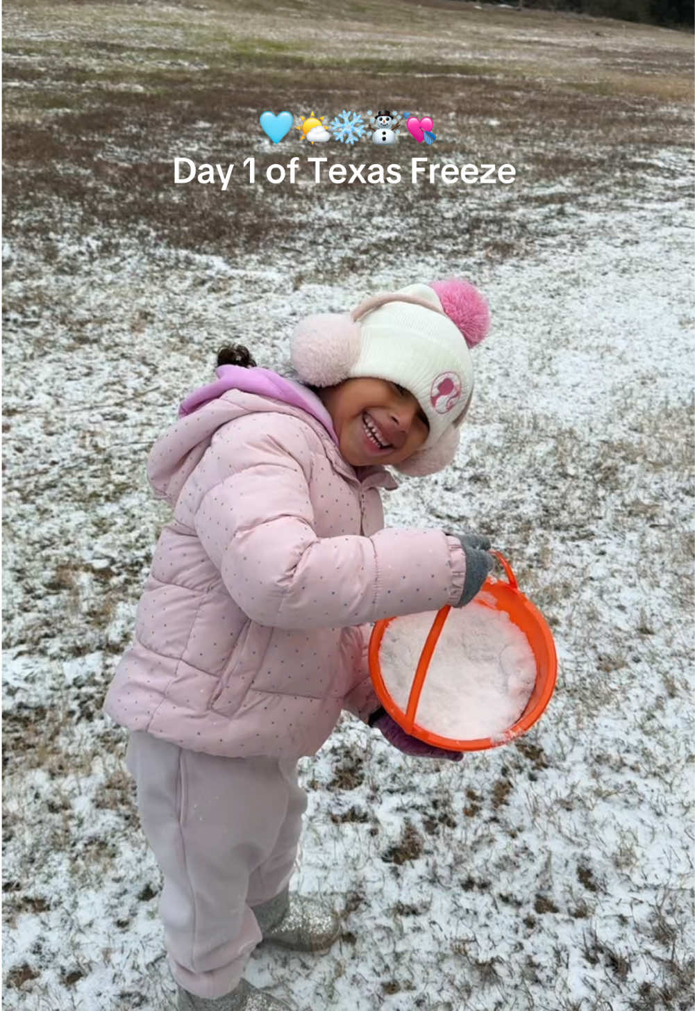 Got a little bit of snow! Thankfully it didn’t get bad this year. Hope everyone is staying safe 🩵☃️🌤️ @Nature’s Bounty @OLLY Wellness  #texasfreeze #snowingintexas #snowintexas #dayinthelifeofahousewife #dayinmylifevlog #creatorsearchinsights 