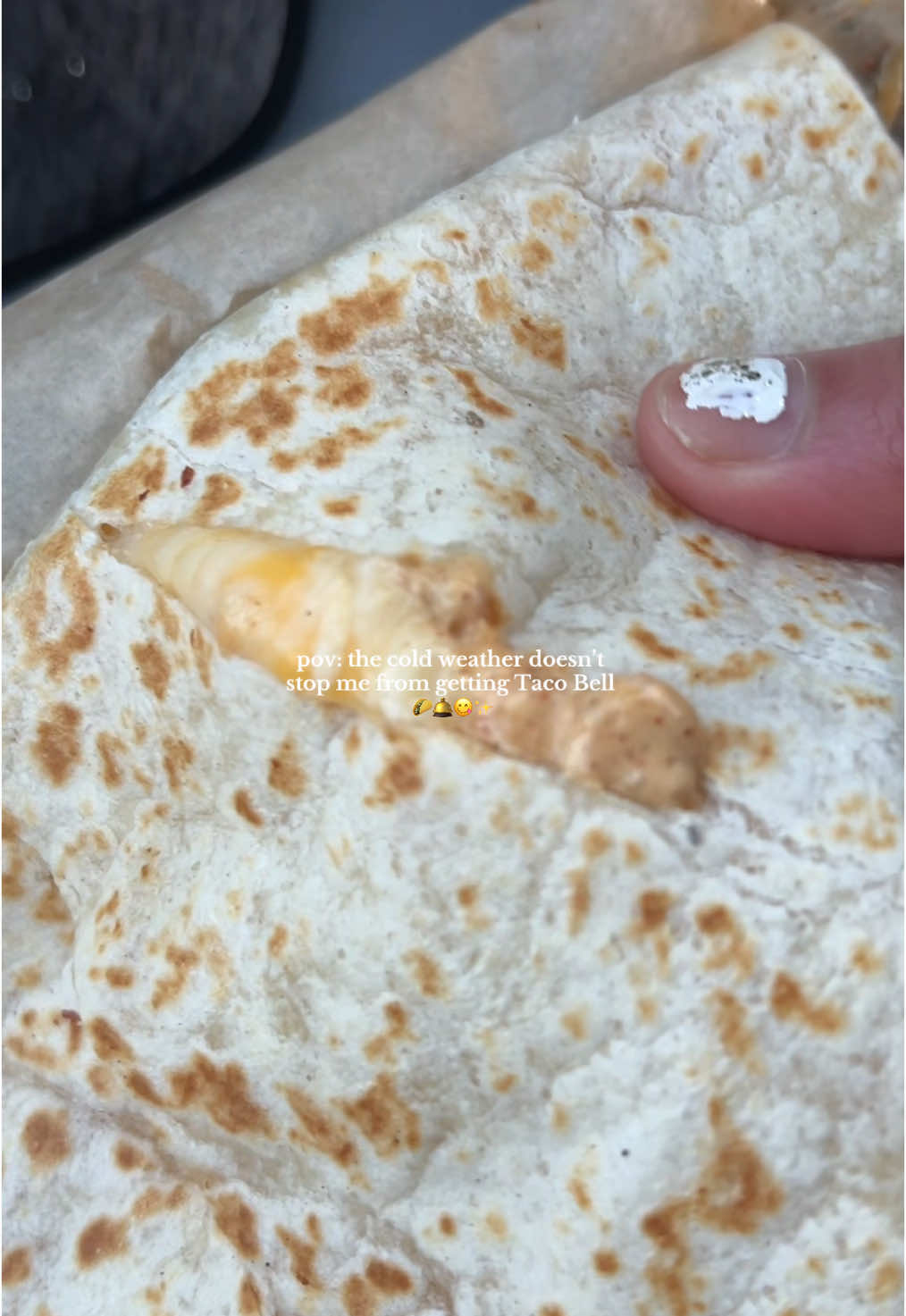 I LOVE @tacobell #tacobell #tacobellmukbang #yum #foodtiktok #cold #girl #aesthetic #fy  