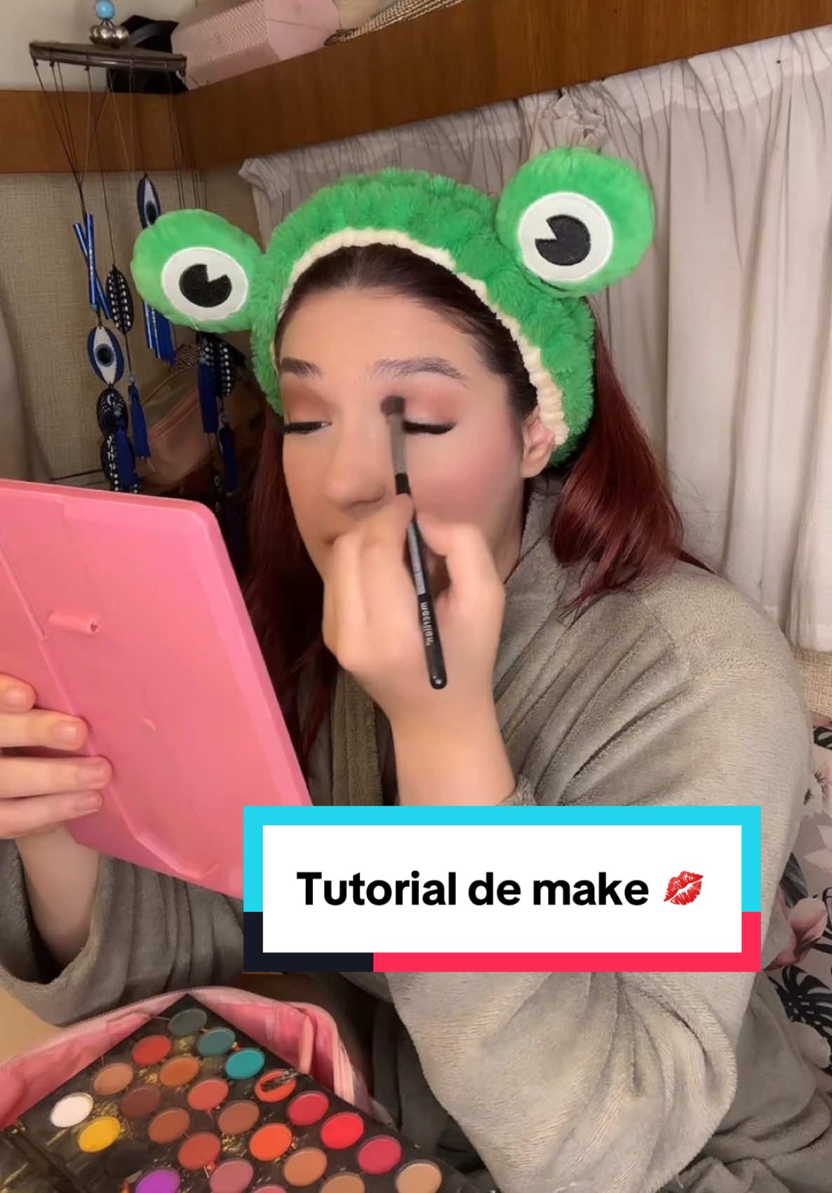 Respondendo a @ei._.eu Tutorial de make completona + bate papo com as divas 💋 ALGUMA MARCA DE MAQUIAGEM ME PATROCINA PELO AMOR DE DEUS KKKKKK #maquiagem #circo #marirobattini 