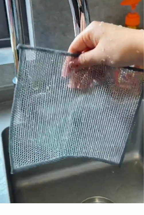 If you like scrubbing, be sure to prepare a few steel wire rags. They can be used cleanly without damaging the pot. The key is that they are very easy to clean and are really easy to use! #DishwashingCloth #rag #kitchen #ScrubbingPot