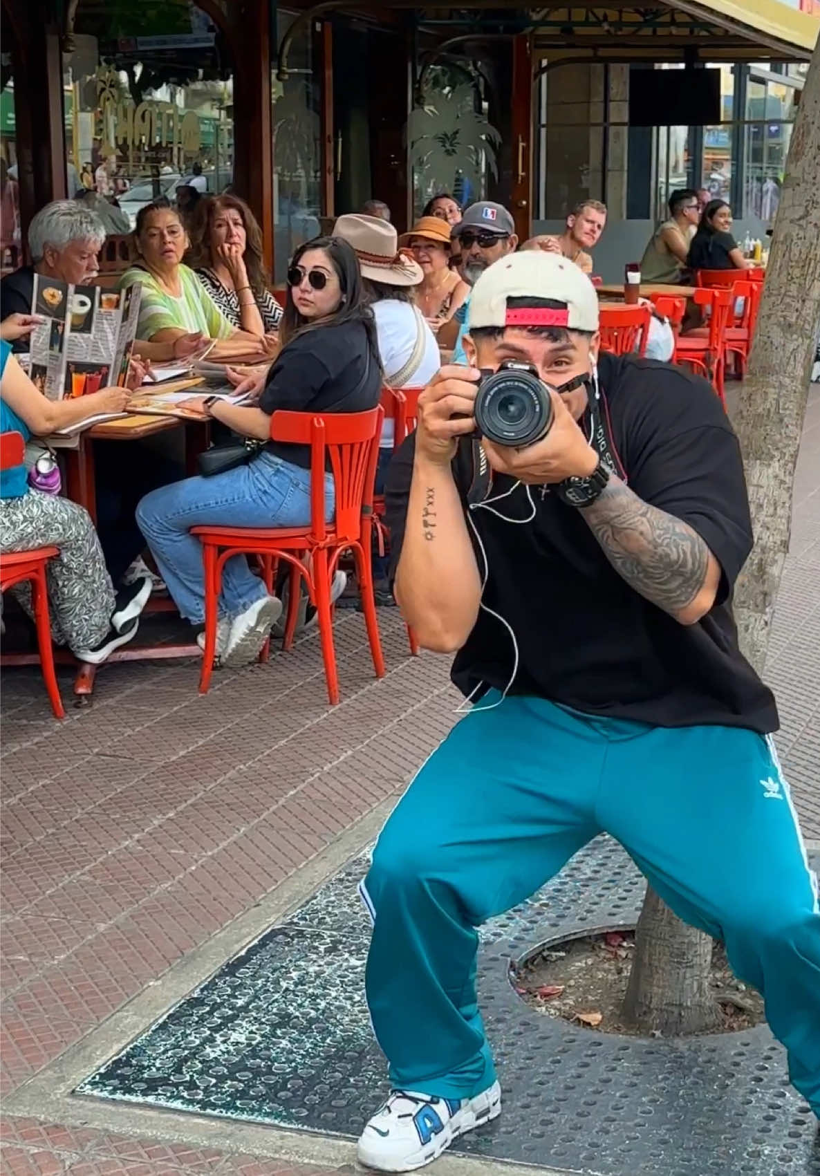 Debí tirar más fotos papi era el🐰?📸 #fyp #badbunny #dtmf 