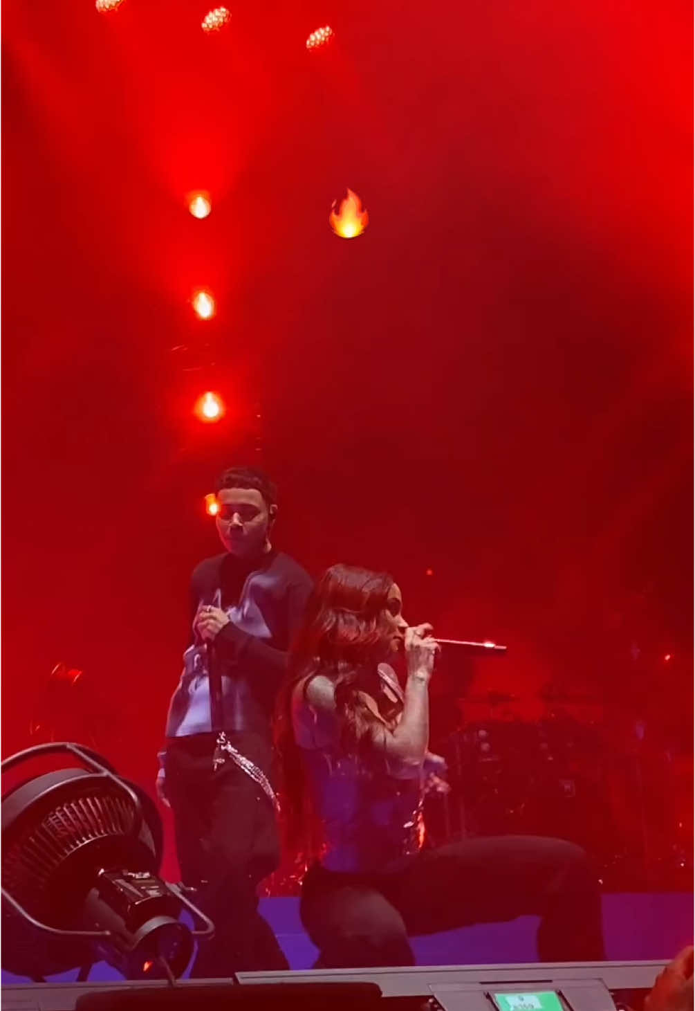 Kehlani performing “ clothes off ” with @kwn at the Crash World Tour tonight in Amsterdam,NL. #kehlani #crashworldtour #kehlaniparrish #crashtour #fyp #clothesoff #kwn      🎥 — @aka_anna.wesley