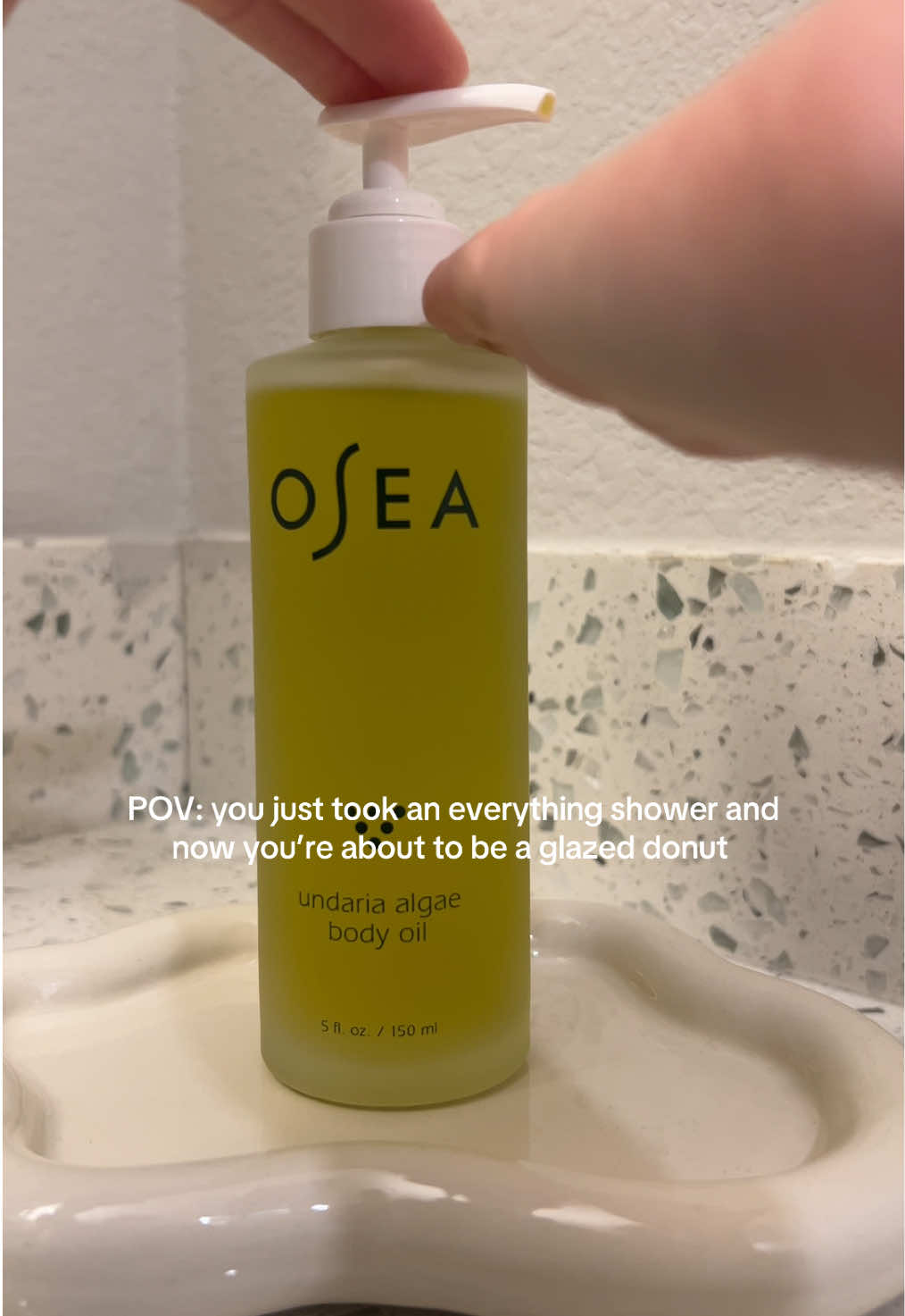 Forever obsessed with this body oil  #bodyoil #glazeddonut #osea #dryskintips 