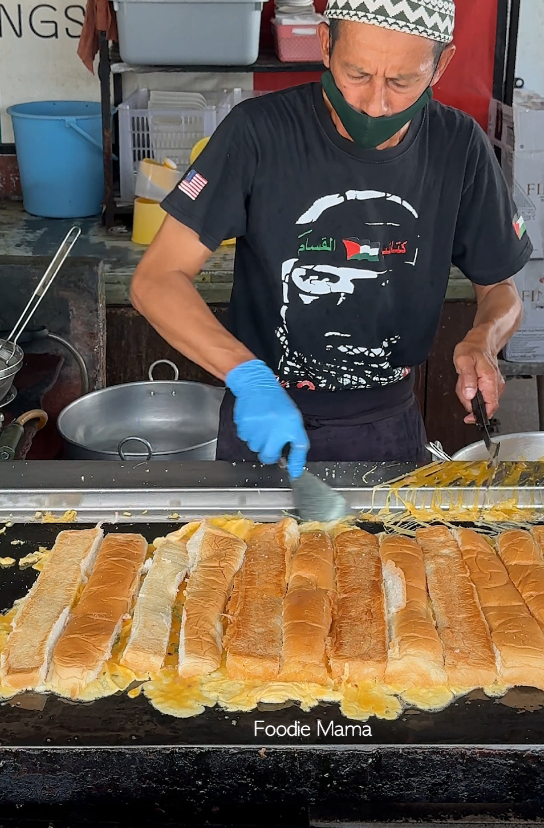 Must Try! Best Malaysian Toast - Roti John Titiwangsa - Malaysian Street Food Price : RM 13 / USD 2.9 Location : 199, Jalan Datuk Keramat, Kampung Datuk Keramat, 54000 Kuala Lumpur, Wilayah Persekutuan Kuala Lumpur - Roti John Titiwangsa Google map: https://maps.app.goo.gl/siJjKRy9kvZe7sFr7 #malaysia #MalaysianFood