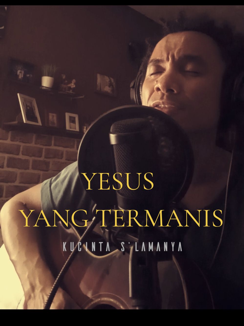 Yesus yang termanis buat jiwaku #lagu #rohani #kristen #fyp  #lagurohani #kristenprotestan #yesus #yang #termanis #saatteduh  #pujian #pujianpenyembahan #akustik #gitar #coversong 