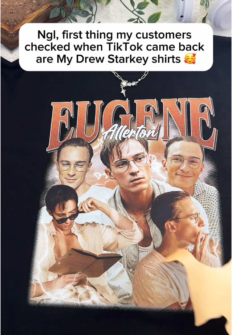 Gay for Drew Starkey 🥴🥴  #queer #queermovie #eugeneallerton #danielcraig #eugeneallertonedit #drewstarkey #rafecameron #obx #obx4 #obx2 #obx3 #outerbanks #rafecameronedit #drewstarkeyedit #josephdrewstarkey #whiteboyofthemonth #outerbanksedit #lgbt #queertiktok #queercouple #queerdrewstarkey 