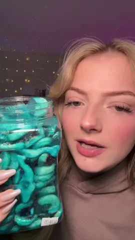 these are SO BOMB🩵🩵 #candy #tastetest #mukbang #asmr #bluecandy 