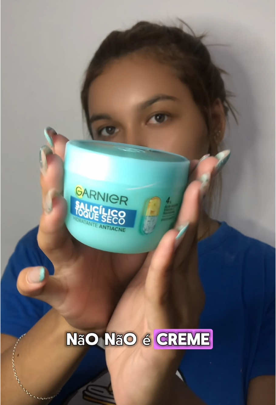 A @Garnier Brasil me enviou em primeira mão o hidratante salicílico toque seco para cravos e espinhas, amei muitoooo #hidratantegarnier #garnierbrasil #hidratantefacial #acneskin 