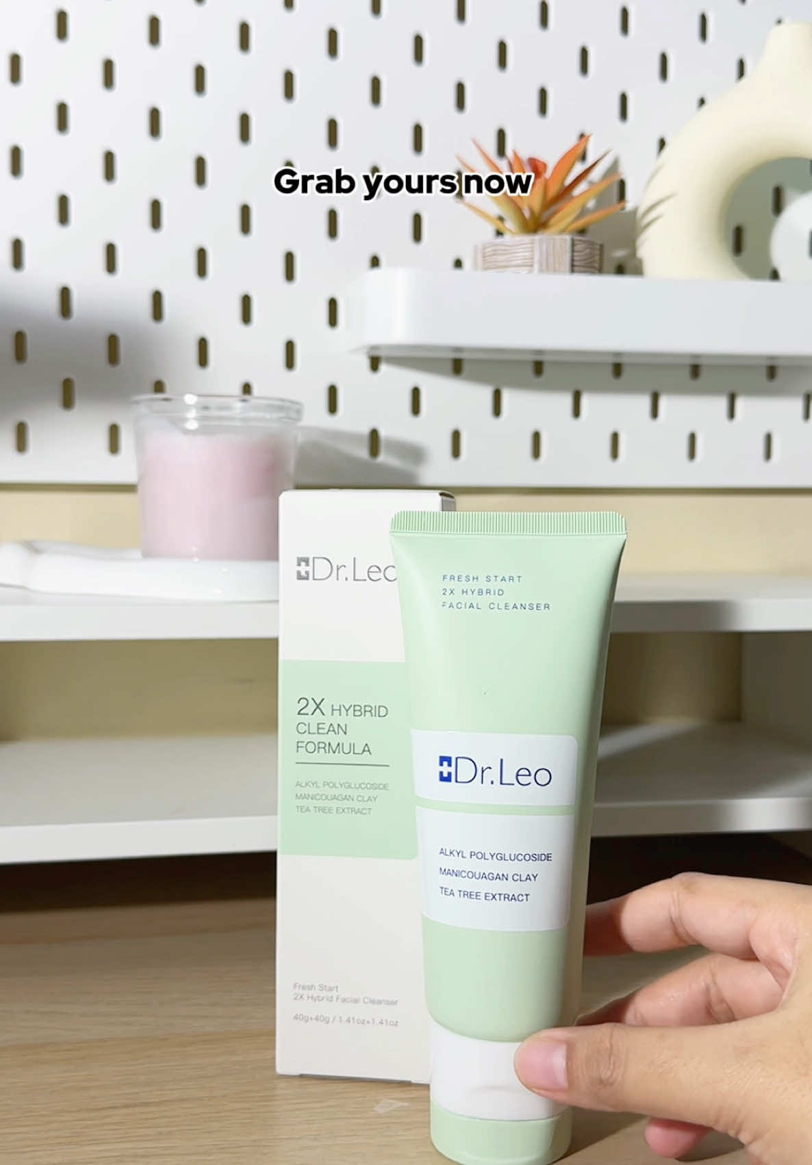 Replying to @Wawaa Najuwaa 𐙚˙ first time jumpa cleanser & clay mask dalam 1 tube sesuai untuk semua jenis kulit 😍 #drleodualtubecleanser #drleohybridfacialcleanser #drleogreencleanser #drleomy 