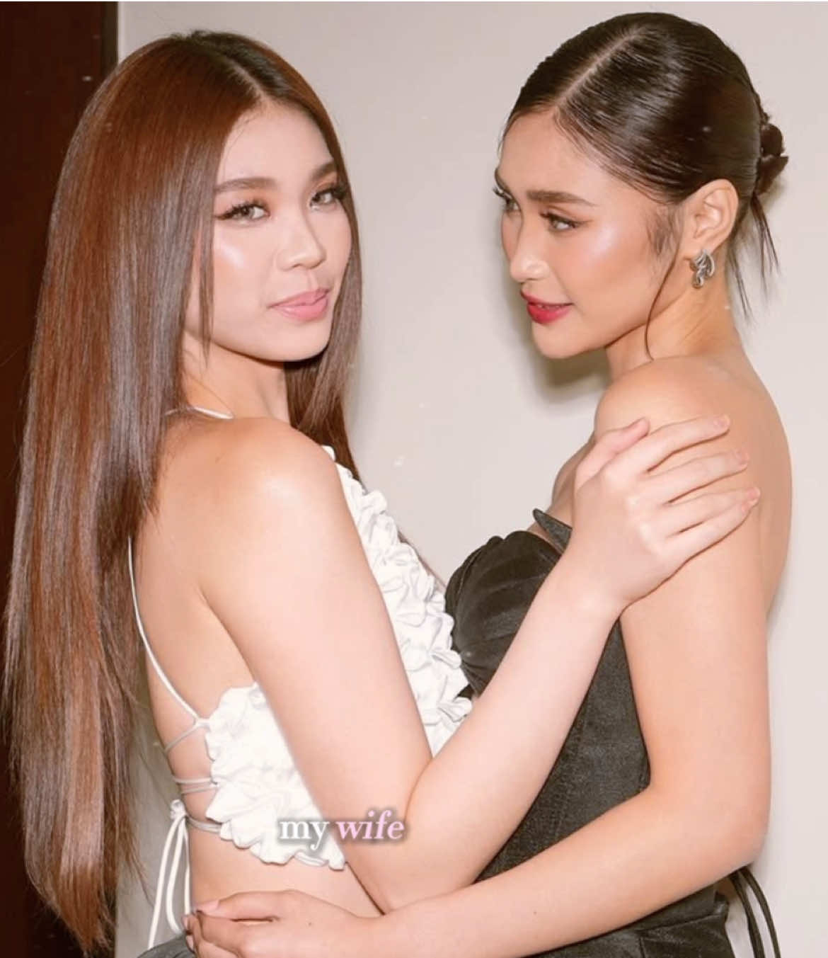 that one jhocey pic is so evelyn hugo and celia st. james coded 😞 #jhocey #bini #thesevenhusbandsofevelynhugo #biniedit #edit #jhoanna #stacey #fyp #tiktokph 